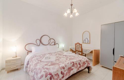 San Fruttuoso Apartment | Charm and Comfort in the Heart of Genoa