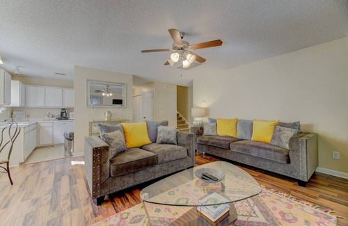Irmo House | Charm on Clouser | 3BR 3BA in Irmo, SC