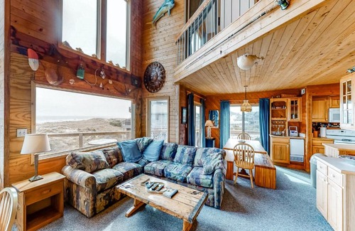 Hatteras House | Charma's Landmark