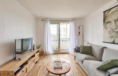 Epinay-sur-Seine Apartment | Charmant 2 chambres - Paris Stade de France avec Parking privatif