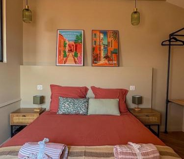 Villefranche-sur-Mer Apartment | Charmant 2 pièces rénové avec vue mer