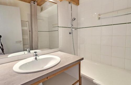 La Perriere Apartment | Charmant 2 Pièces avec Balcon à La Tania - Résidence Skis aux Pieds - FR-1-182A-9