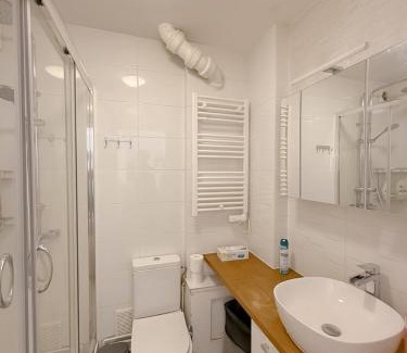 Montrouge Apartment | Charmant 2P à Montrouge Wi-Fi & confort