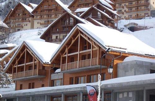 Valloire Apartment | Charmant 3 pièces 6 pers, 4* exposé ouest, proche télécabine du Crêt de la Brive à Valloire - FR-1-263-211