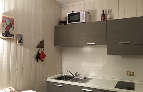 Cervinia Apartment | Charmant and romantic apartment just steps from the ski slopes, free Wi-Fi.