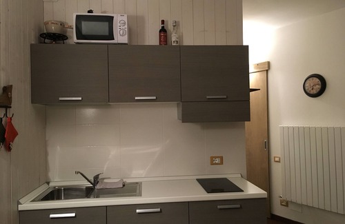 Cervinia Apartment | Charmant and romantic apartment just steps from the ski slopes, free Wi-Fi.