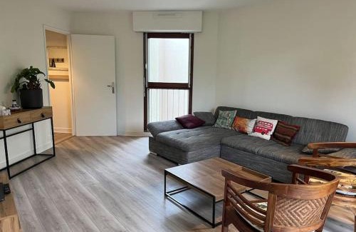 Verneuil-sur-Seine Apartment | Charmant Appartement Spacieux proche Gare