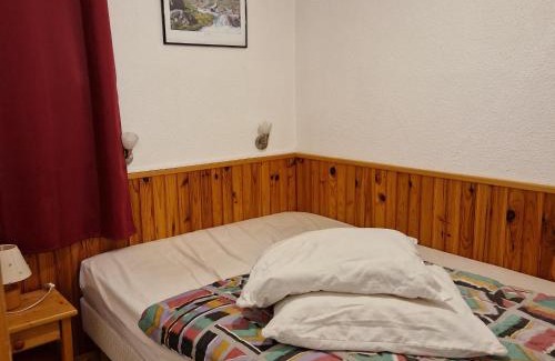 Montalbert Apartment | Charmant appart rénové 28m², skis aux pieds - FR-1-755-4