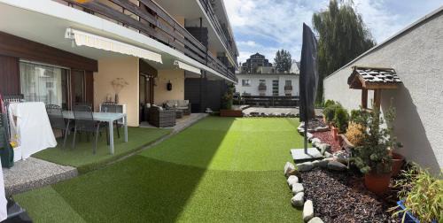 Montana Apartment | Charmant appartement, hyper central, à 2 min de tout, énorme terrasse privée et parking couvert