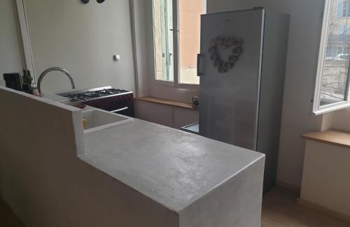 Lambesc Apartment | Charmant appartement cœur village provençal
