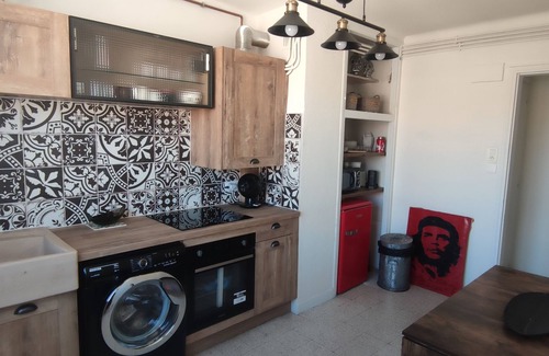 Centre Historique Apartment | Charmant Appartement Spacieux, au Cœur de Ville, vue sur Cathédrale