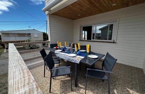 Gruissan Plage Ski Chalet | Charmant Chalet Rangée 9 avec Wifi, Climatisation et Terrasse - 250m de la Plage, 6 pers - FR-1-784-7