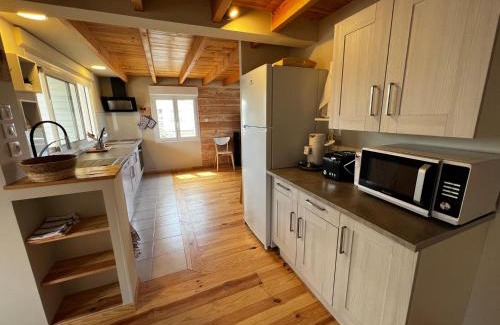 Gruissan Plage Ski Chalet | Charmant Chalet Rangée 9 avec Wifi, Climatisation et Terrasse - 250m de la Plage, 6 pers - FR-1-784-7