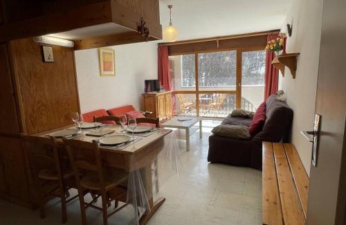 Puy-Saint-Vincent Apartment | Charmant duplex 2 pièces 4 pers, proche pistes et commerces, balcon, Puy Saint Vincent 1400 - FR-1-330G-30