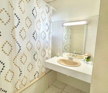 Pontaillac Apartment | Charmant Rez de Jardin - 900m plage de Pontaillac
