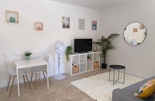 Murviel-les-Beziers Apartment | Charmant Studio à 30min des Plages