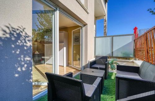Corbeil-Essonnes Apartment | Charmant studio avec terrasse et parking