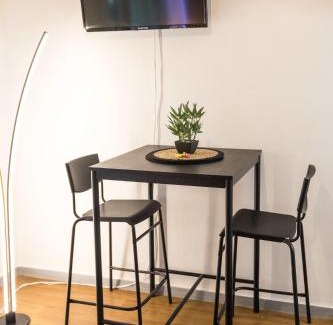 Ferrandiere - Maisons Neuves Apartment | Charmant studio avec Parking privé - Proche Part-Dieu