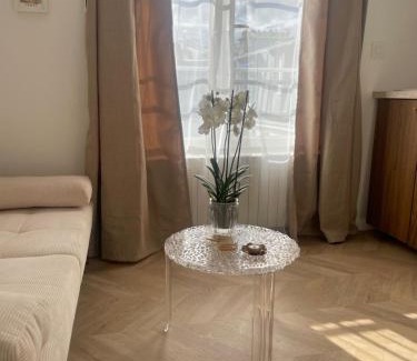 Auteuil Apartment | Charmant studio perché sur les toits, avec ascenseur, 16 ème quartier calme securise- Proche quai Seine