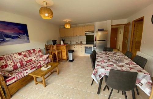 Saint-Jean-de-Sixt Apartment | Charmant T2 + cabine avec balcon orienté sud à Saint-Jean-de-Sixt, proche de La Clusaz - FR-1-459-209
