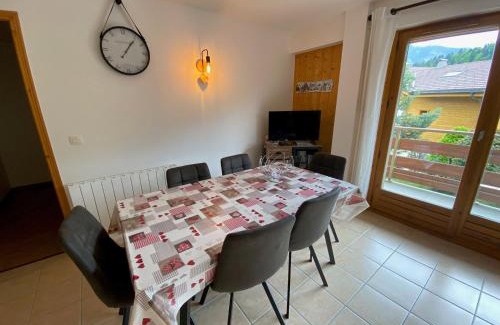 Saint-Jean-de-Sixt Apartment | Charmant T2 + cabine avec balcon orienté sud à Saint-Jean-de-Sixt, proche de La Clusaz - FR-1-459-209