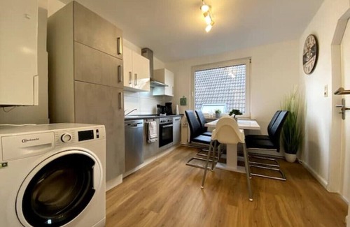 Emden Apartment | Charmante Altbauwohnung an der Kesselschleuse 3