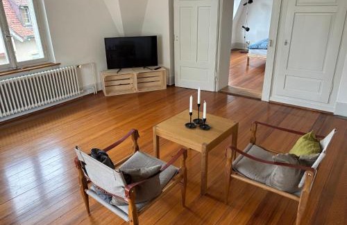 Oerlikon House | Charmante Altbauwohnung an zentraler Lage