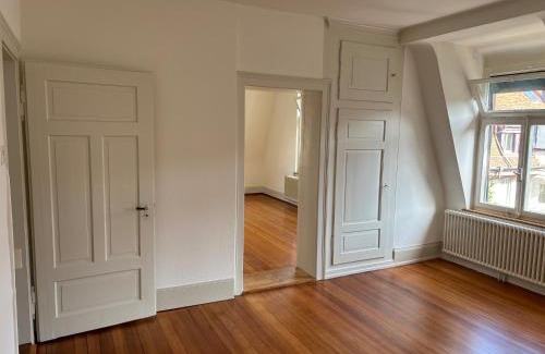 Oerlikon House | Charmante Altbauwohnung an zentraler Lage