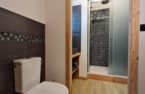 Pierrepont Bed & Breakfast | Charmante chambre avec salle d'eau privative et espace salon - FR-1-584-325