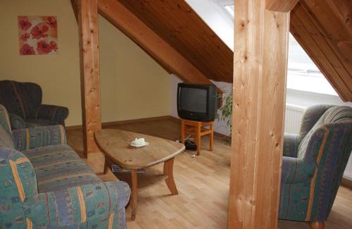 Bad Wildungen Apartment | Charmante Ferienwohnung mit Garten in Hüddingen