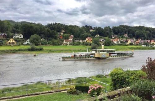 Stadt Wehlen Apartment | Charmante Ferienwohnung 2 im Schmöllerhäuschen