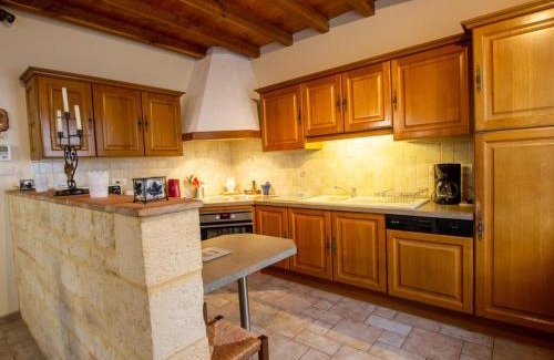 Monpazier House | Charmante maison avec WiFi, parking privé, jardin et ping-pong à Monpazier - FR-1-616-173