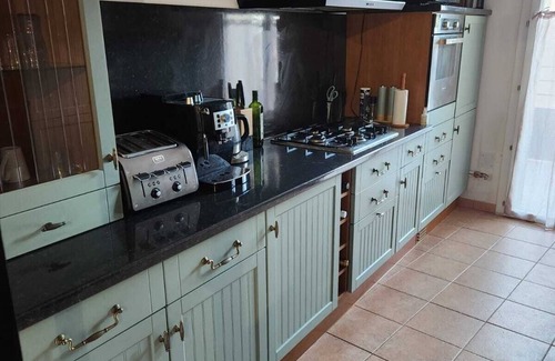Montblanc House | Charmante Maison de Village Pour 10, à 15 min de la mer - Idéal Familles et Amis