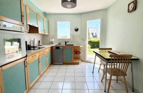 Ploemeur House | Charmante maison de vacances entre bourg et plages