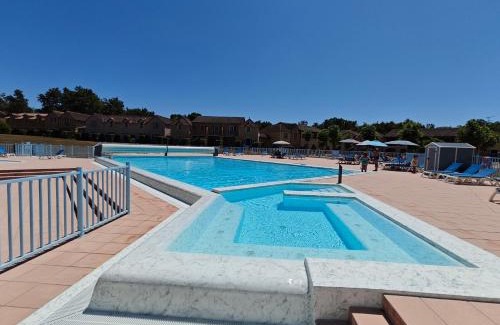Monflanquin House | Charmante Maison Duplex en résidence avec piscine à Monflanquin