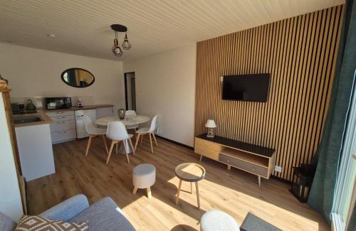 Chanteloup House | Charmante maison, entière au calme, sud avec jardin