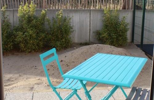 Quend-Plage-les-Pins House | Charmante maisonnette à Quend Plage, 2 chambres, jardinet, parking, proche commodités - FR-1-482-45