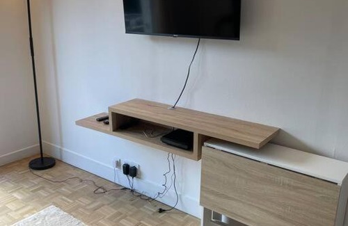 Bailly Apartment | Charmante studette dans un quartier très calme