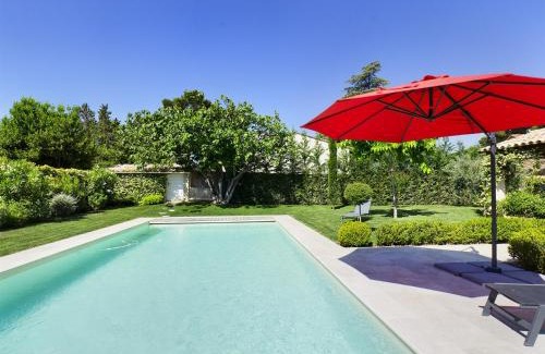Eygalieres House | Charmante Villa à Eygalière avec Piscine, Jardin Arboré et Climatisation - FR-1-599-19