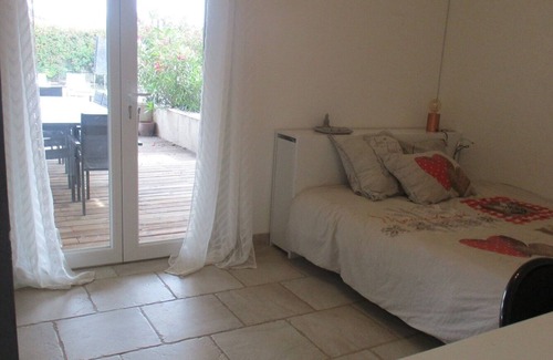 Molleges Villa | Charmante Villa Avec Piscine Chauffée