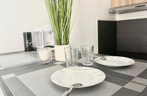 Villeneuve-les-Beziers House | Charme et Confort