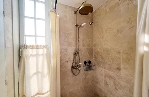 Etretat Apartment | Charme, lumiere, jardin et sauna!
