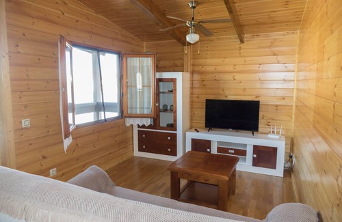Chiclana de la Frontera House | Charming wooden house with plunge pool