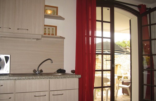 Saint-Georges-de-Didonne Apartment | Charming studio for 2 people with terrace 100 meters from the sea and the beach