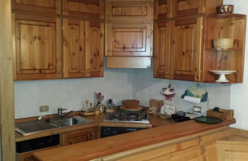 Selva di Val Gardena Apartment | Charming and cozy apartment just steps from the ski slopes