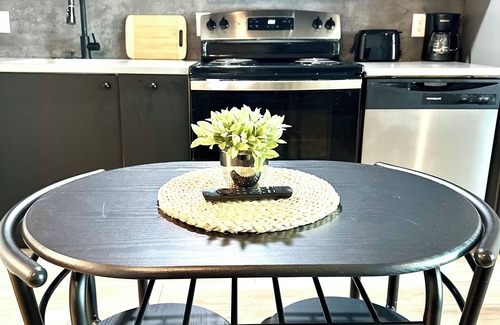 Detroit Apartment | Charming 1 bed in Detroit, Prime Location-close to the best attractions