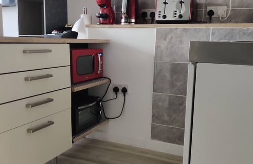 Chadwell Apartment | Charming 1-Bed loft Apartment in Romford