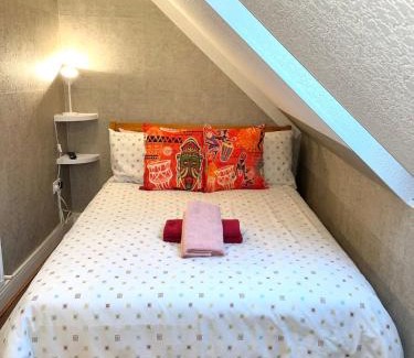 Chadwell Apartment | Charming 1-Bed loft Apartment in Romford