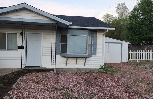 Southwest Colorado Springs House | Charming 1-bedroom guest house near downtown Colorado Springs with WiFi