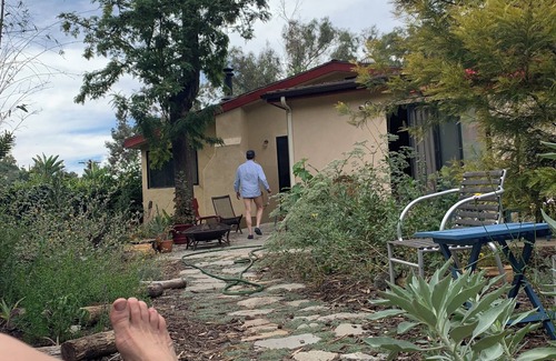 Downtown Los Angeles House | Charming 1-bedr in house with AC, WiFi surrounded by nature in heart of LA